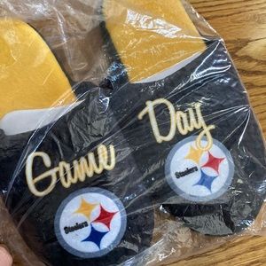 Youth NFL Steelers game day slippers